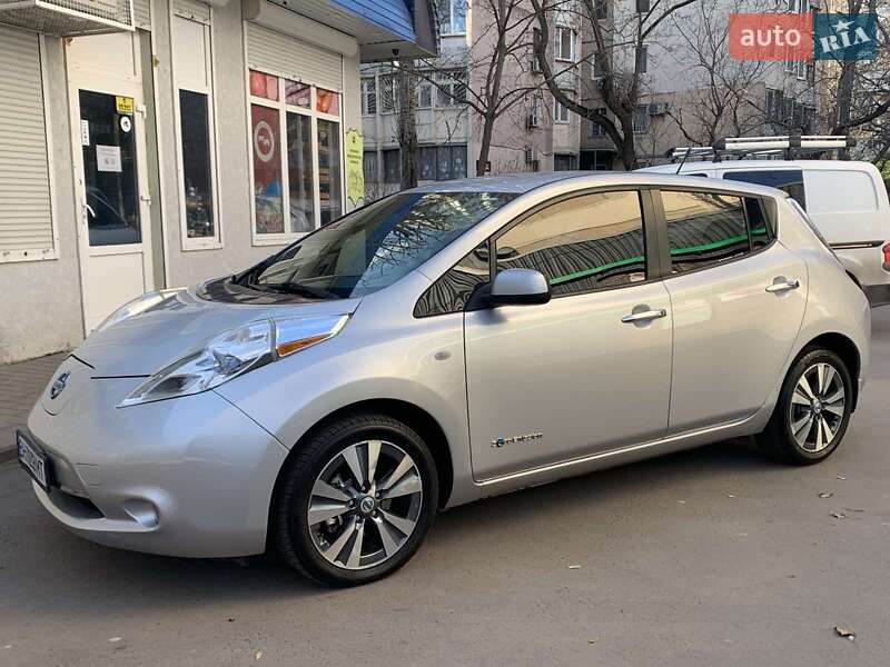 Хетчбек Nissan Leaf 2013 в Одесі фото 7 Хетчбек Nissan Leaf 2013 в Одесі