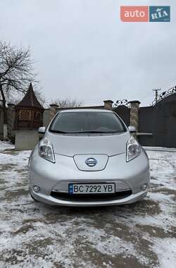 Хэтчбек Nissan Leaf 2015 в Львове