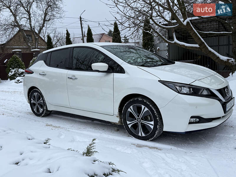 Хетчбек Nissan Leaf 2020 в Боярці