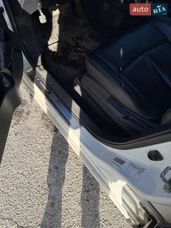 Хэтчбек Nissan Leaf 2014 в Днепре