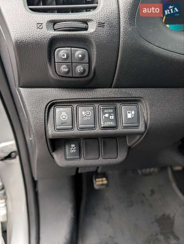 Хетчбек Nissan Leaf 2014 в Рівному