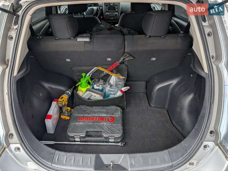 Хетчбек Nissan Leaf 2014 в Рівному