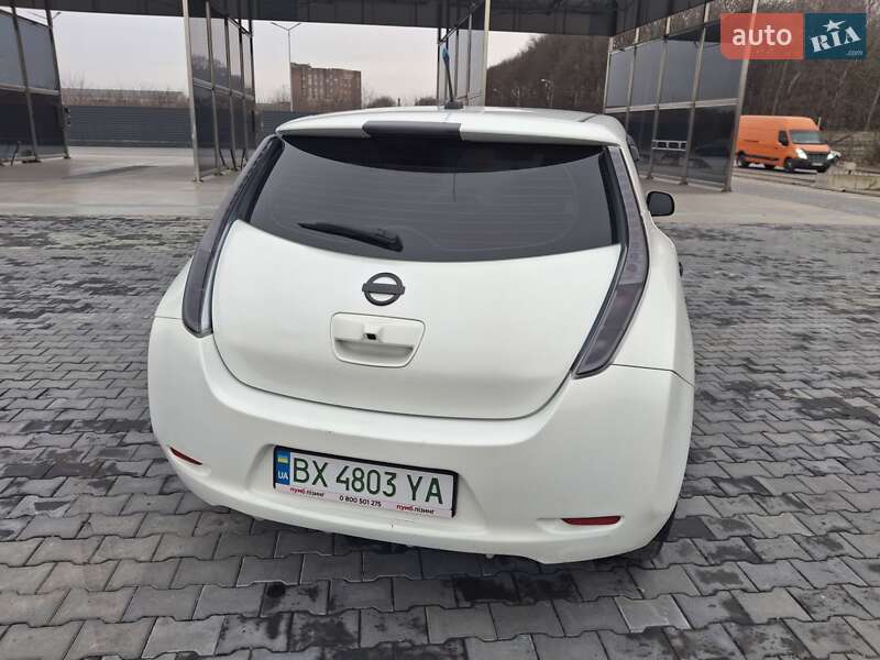 Хэтчбек Nissan Leaf 2013 в Каменец-Подольском