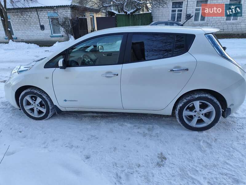 Хэтчбек Nissan Leaf 2013 в Чернигове фото 15 Хэтчбек Nissan Leaf 2013 в Чернигове