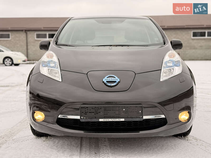 Хетчбек Nissan Leaf 2014 в Дубровиці