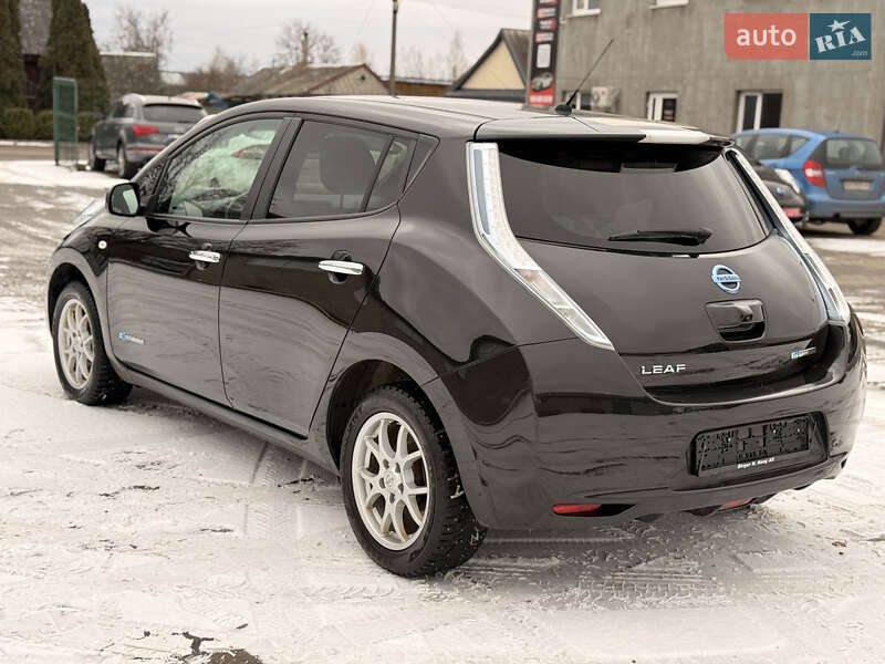Хетчбек Nissan Leaf 2014 в Дубровиці