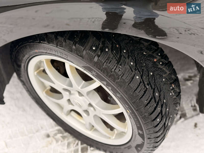 Хетчбек Nissan Leaf 2014 в Дубровиці