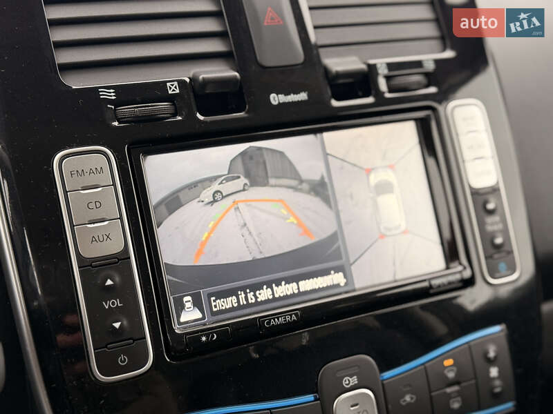 Хетчбек Nissan Leaf 2014 в Дубровиці