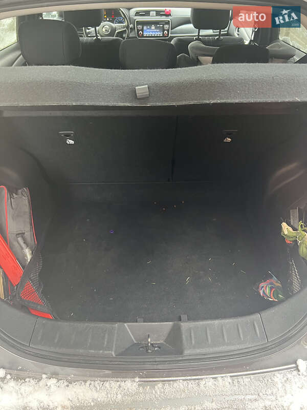 Хетчбек Nissan Leaf 2019 в Києві фото 14 Хетчбек Nissan Leaf 2019 в Києві