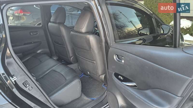 Хетчбек Nissan Leaf 2018 в Дніпрі