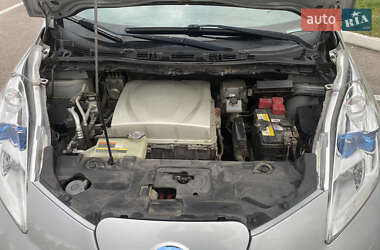 Хэтчбек Nissan Leaf 2016 в Житомире фото 7 Хэтчбек Nissan Leaf 2016 в Житомире