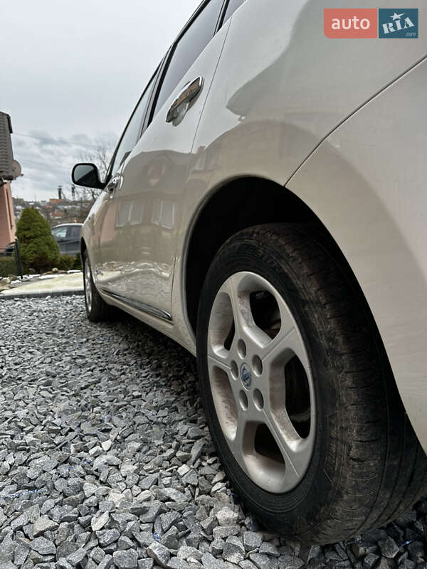 Хэтчбек Nissan Leaf 2014 в Трускавце