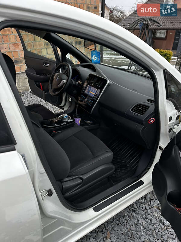 Хэтчбек Nissan Leaf 2014 в Трускавце