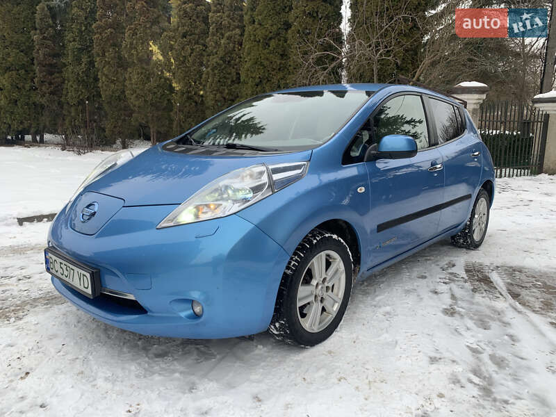 Хэтчбек Nissan Leaf 2011 в Львове