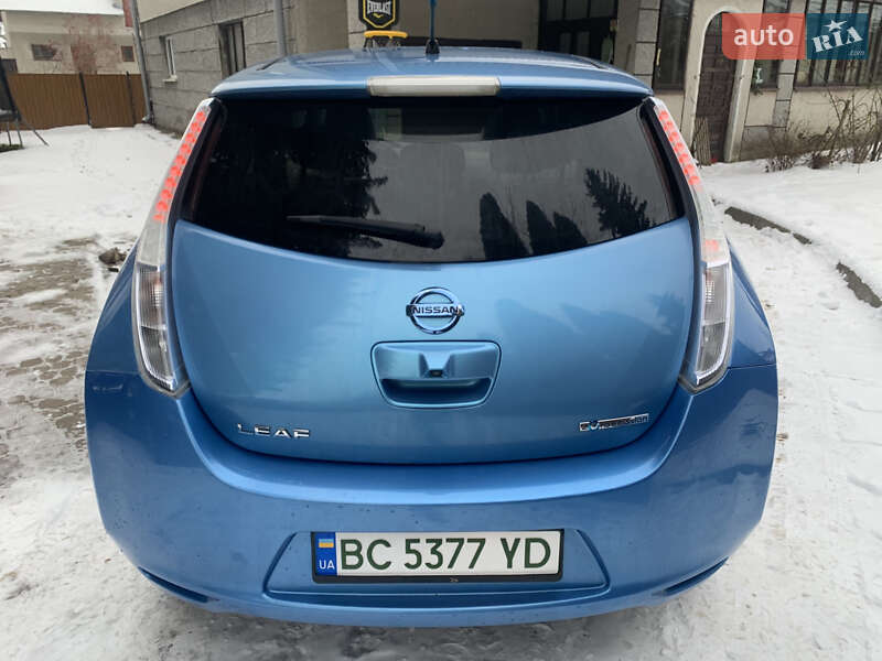 Хэтчбек Nissan Leaf 2011 в Львове