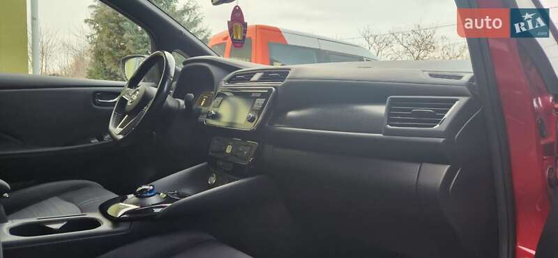 Хетчбек Nissan Leaf 2018 в Рівному