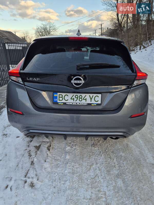 Хэтчбек Nissan Leaf 2024 в Львове