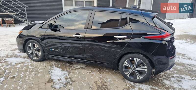 Хетчбек Nissan Leaf 2018 в Івано-Франківську