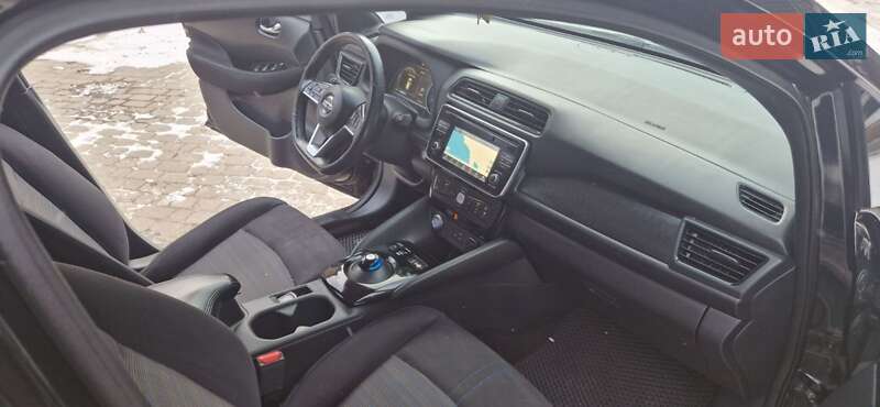 Хетчбек Nissan Leaf 2018 в Івано-Франківську