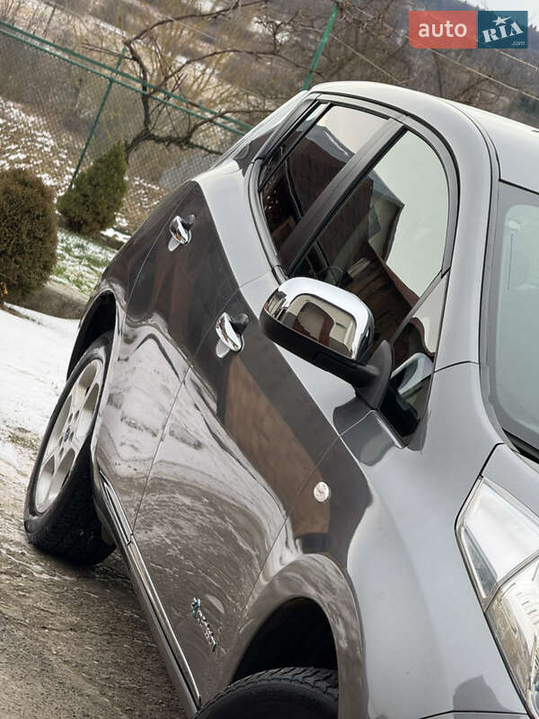 Хэтчбек Nissan Leaf 2013 в Дрогобыче