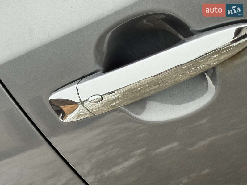 Хэтчбек Nissan Leaf 2013 в Дрогобыче