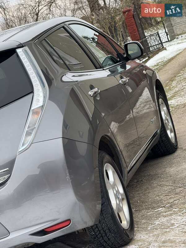Хэтчбек Nissan Leaf 2013 в Дрогобыче