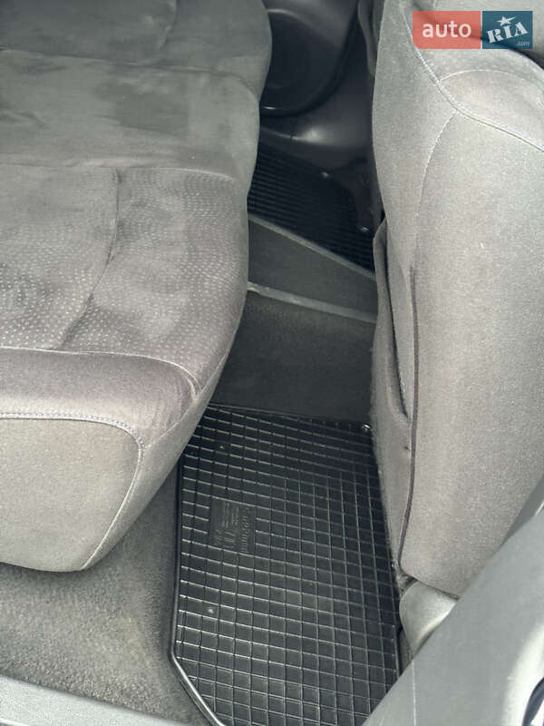 Хэтчбек Nissan Leaf 2013 в Дрогобыче