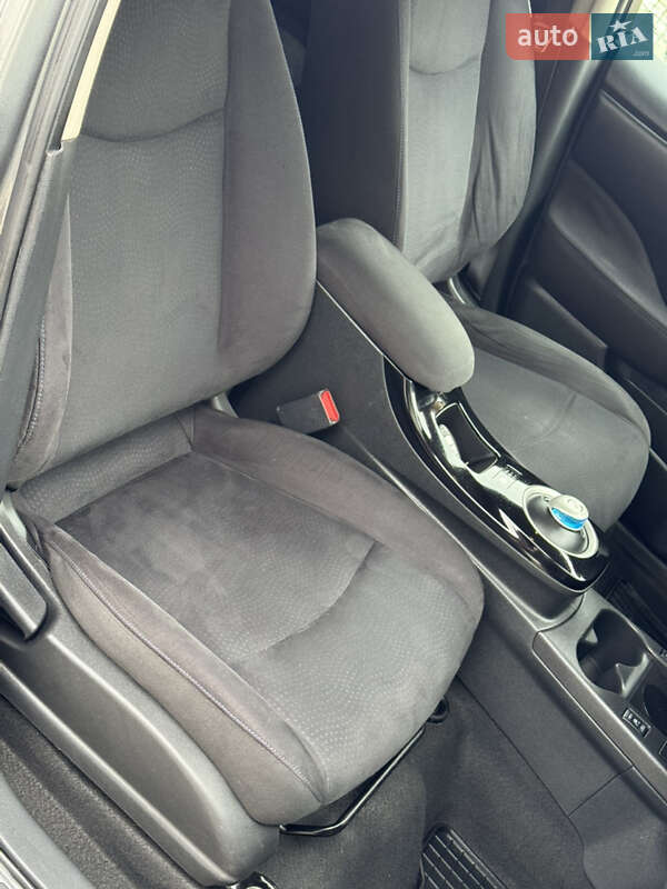 Хэтчбек Nissan Leaf 2013 в Дрогобыче