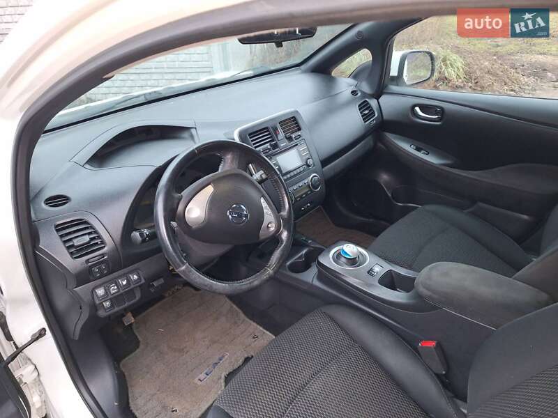 Хэтчбек Nissan Leaf 2013 в Виннице