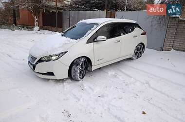 Хэтчбек Nissan Leaf 2018 в Днепре