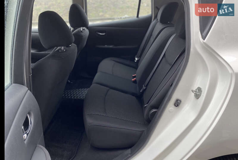 Хэтчбек Nissan Leaf 2014 в Виннице