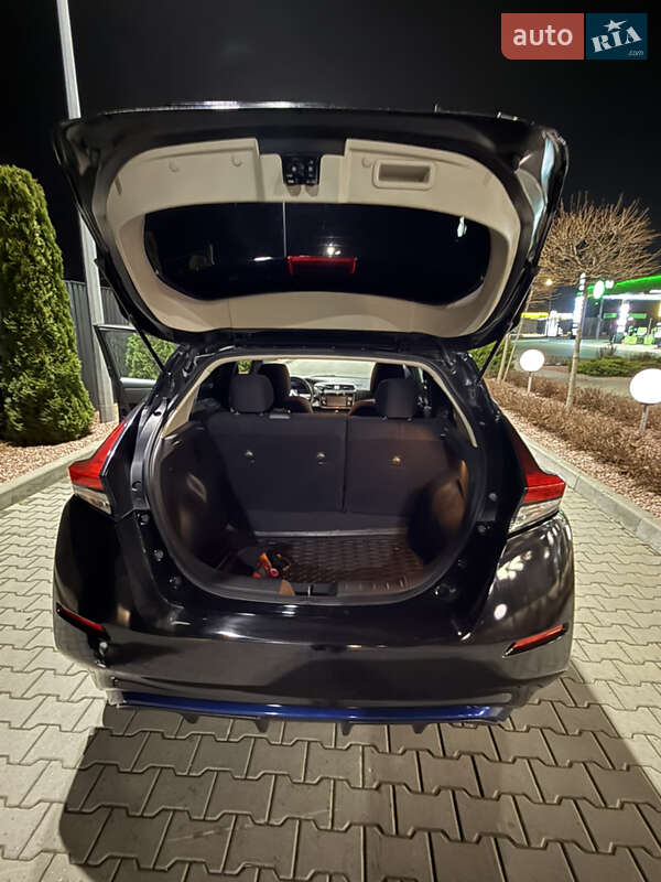 Хэтчбек Nissan Leaf 2017 в Тернополе