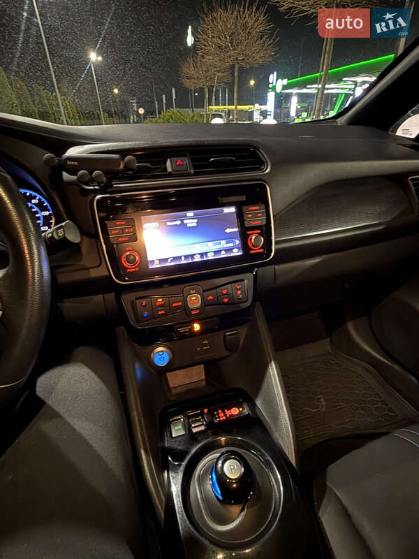 Хэтчбек Nissan Leaf 2017 в Тернополе