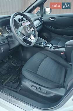 Хэтчбек Nissan Leaf 2024 в Львове