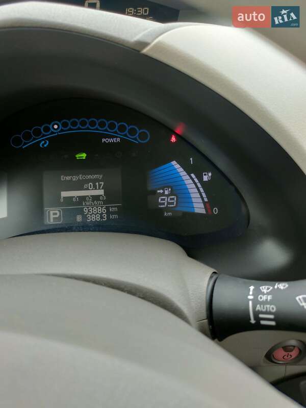 Хэтчбек Nissan Leaf 2012 в Одессе