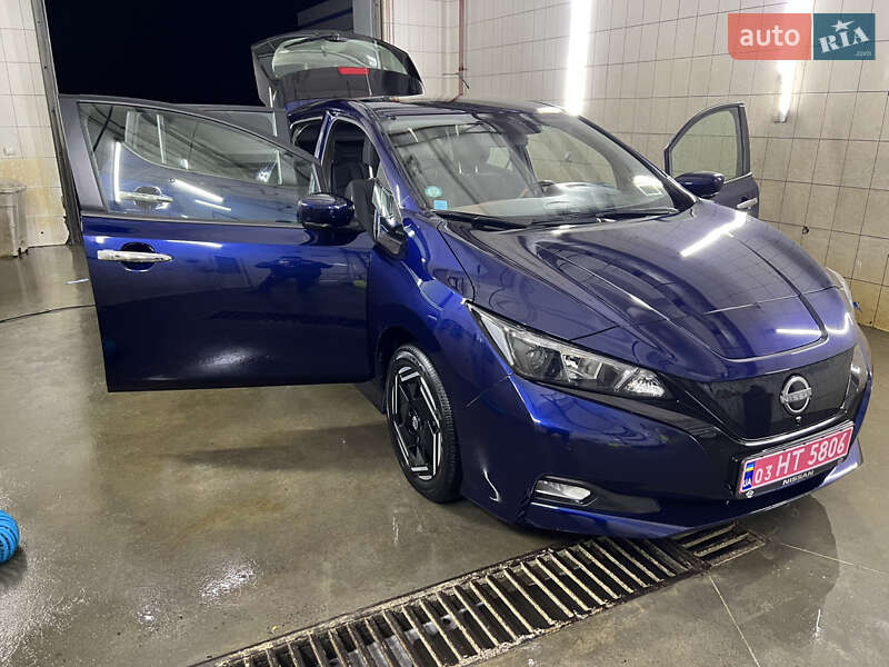 Хетчбек Nissan Leaf 2023 в Ковелі