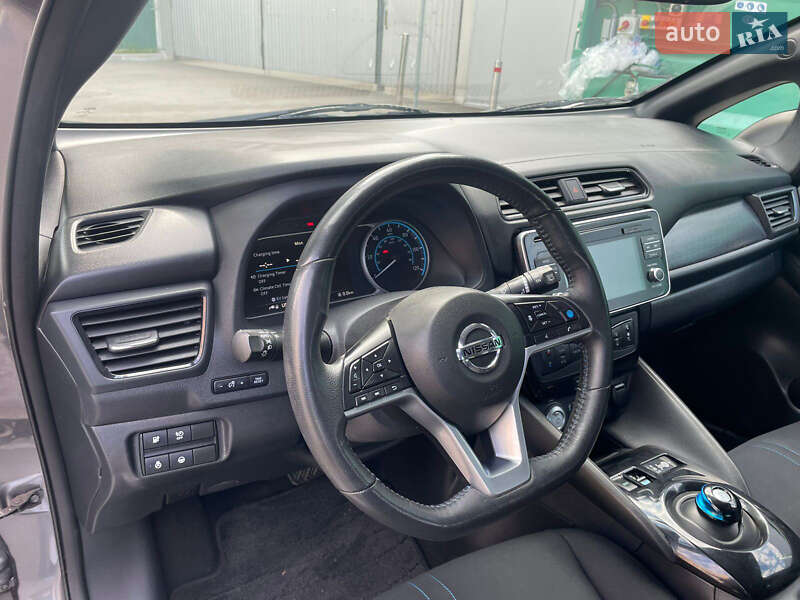 Хэтчбек Nissan Leaf 2018 в Киеве