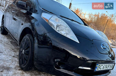 Хэтчбек Nissan Leaf 2014 в Львове