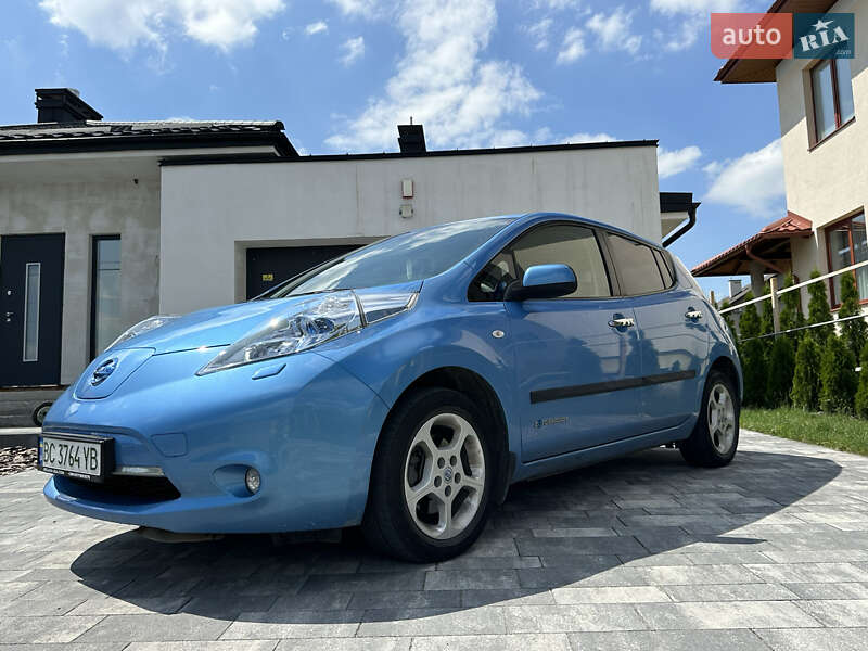 Хэтчбек Nissan Leaf 2012 в Львове