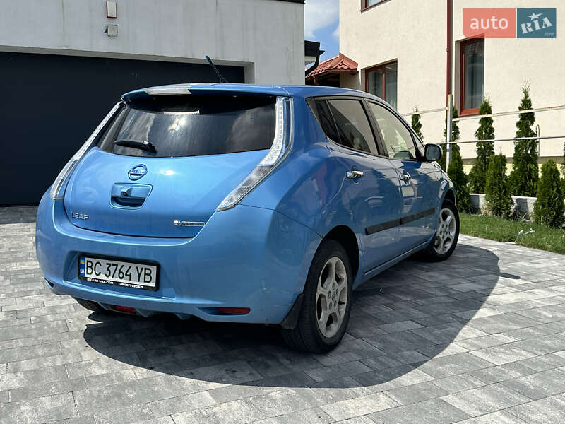 Хэтчбек Nissan Leaf 2012 в Львове