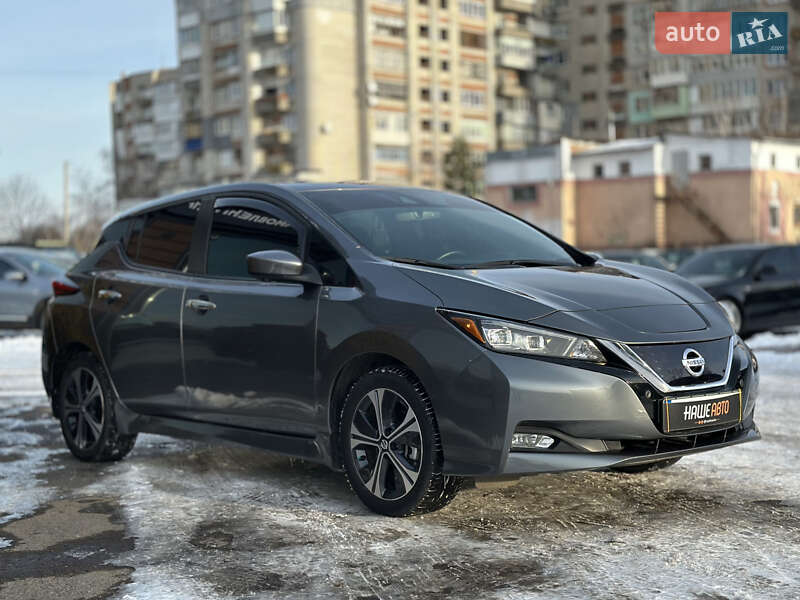 Хэтчбек Nissan Leaf 2022 в Шептицькому