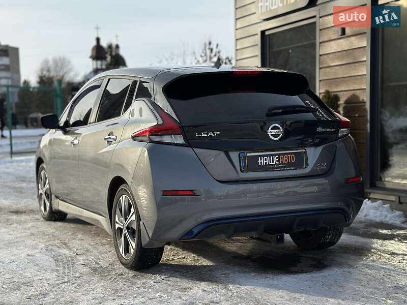 Хэтчбек Nissan Leaf 2022 в Шептицькому