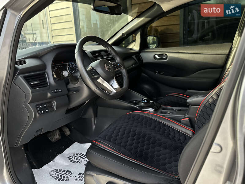 Хэтчбек Nissan Leaf 2022 в Шептицькому