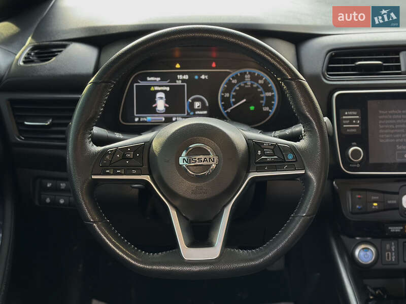 Хэтчбек Nissan Leaf 2022 в Шептицькому