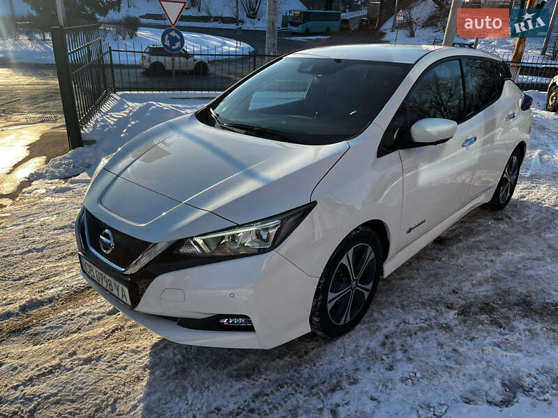 Хетчбек Nissan Leaf 2020 в Чернігові