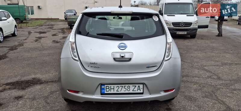 Хетчбек Nissan Leaf 2015 в Одесі