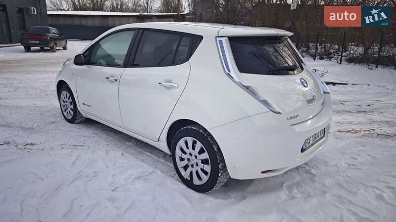 Хэтчбек Nissan Leaf 2014 в Каменец-Подольском