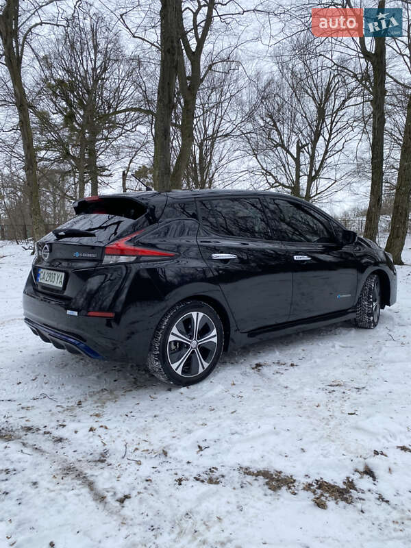 Хэтчбек Nissan Leaf 2017 в Тальном