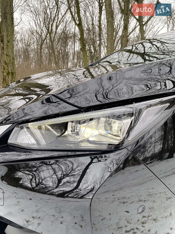 Хэтчбек Nissan Leaf 2017 в Тальном