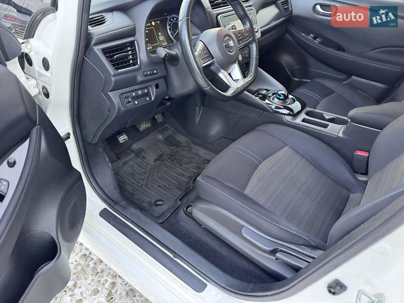 Хэтчбек Nissan Leaf 2018 в Ивано-Франковске фото 25 Хэтчбек Nissan Leaf 2018 в Ивано-Франковске